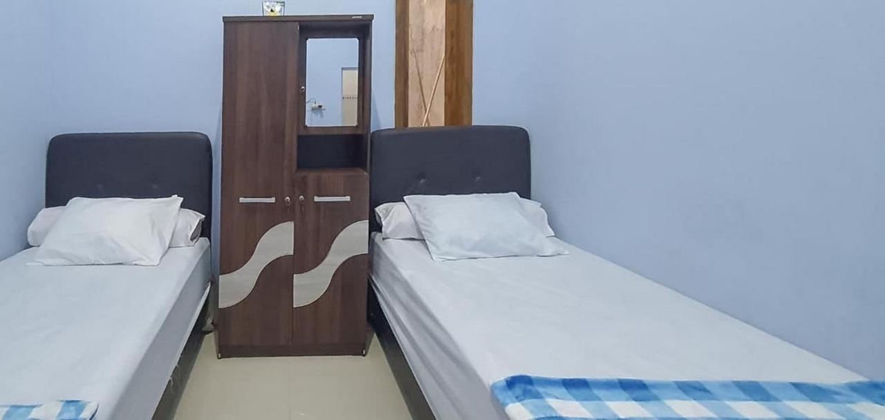 Griya Mbak Tafik Syariah Hotel Gendingan Bagian luar foto
